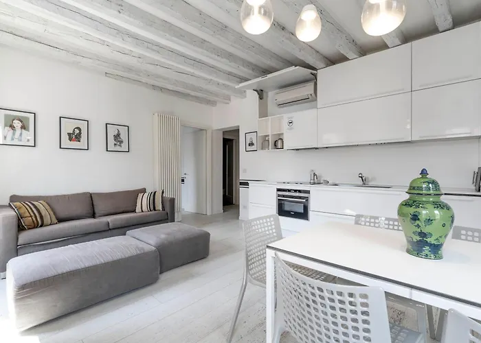 Black And White Venecia