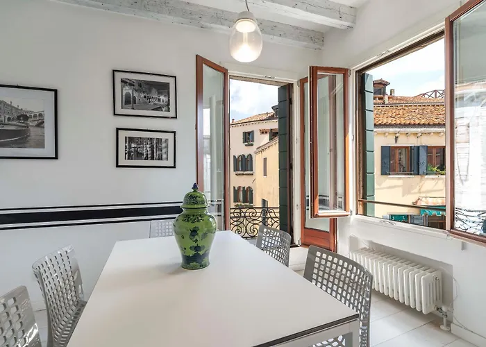 Black And White * Venecia