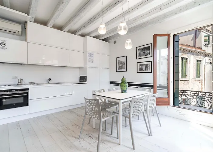 Black And White Lejlighed *